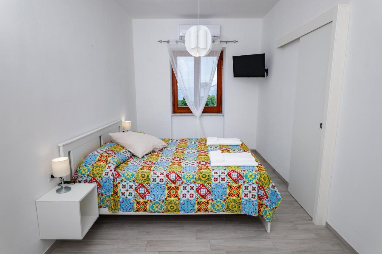 Hotel La casa sul faro Procida Esterno foto