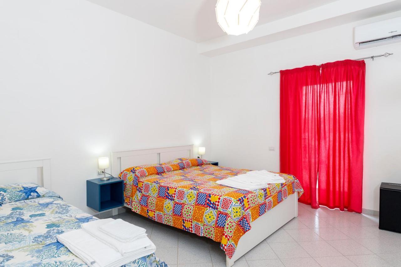 Hotel La casa sul faro Procida Esterno foto
