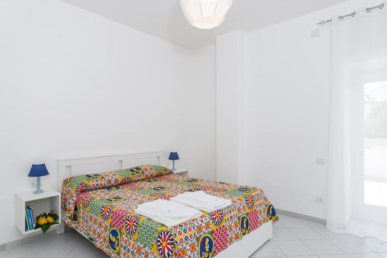 Hotel La casa sul faro Procida Esterno foto