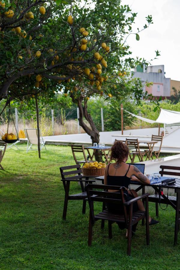 Hotel La casa sul faro Procida Esterno foto